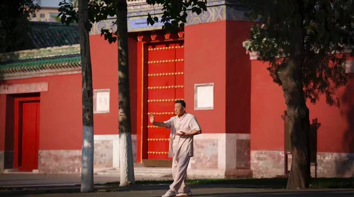 7ème jour : PÉKIN - Vie chinoise (petit déj. – déj.)