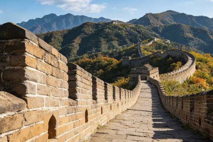 La Grande Muraille de Mutianyu : Un Dragon s’amuse entre les montagnes